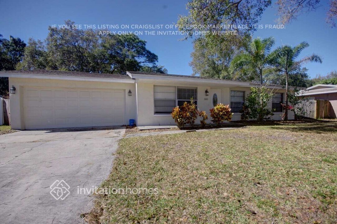 2092 59th Way N in Clearwater, FL - Building Photo