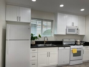 1443 Aliso Pl in Escondido, CA - Building Photo - Building Photo