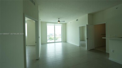 729 NW 2nd St in Miami, FL - Building Photo - Building Photo