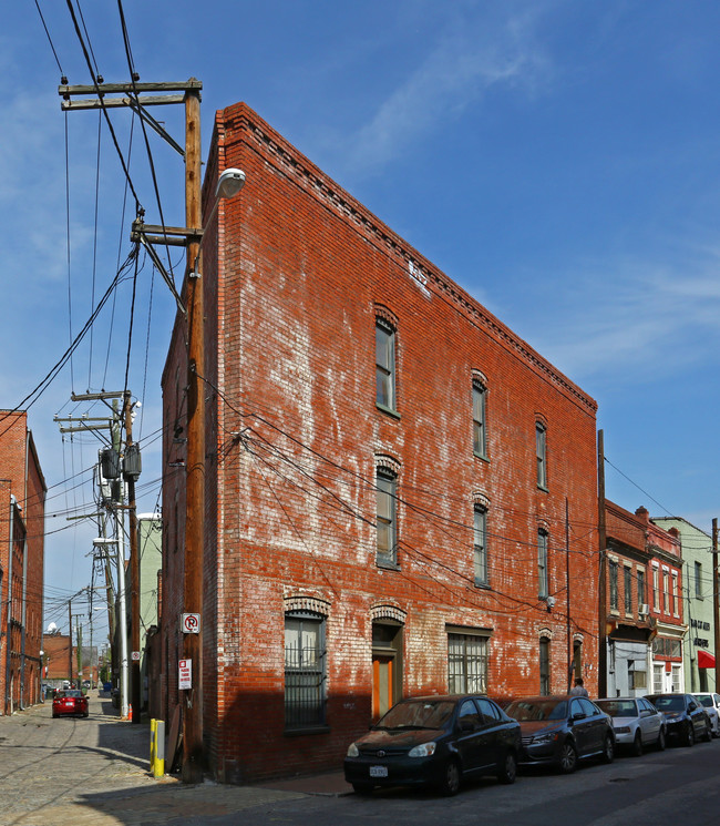 316 Brook Rd in Richmond, VA - Foto de edificio - Building Photo