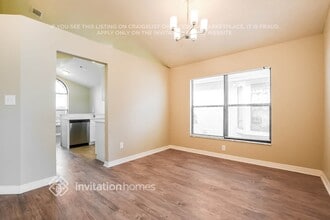 242 Lakebreeze Cir in Lake Mary, FL - Foto de edificio - Building Photo