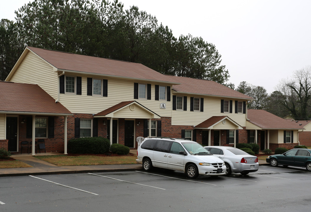 Pine Village in Pine Mountain, GA - Building Photo