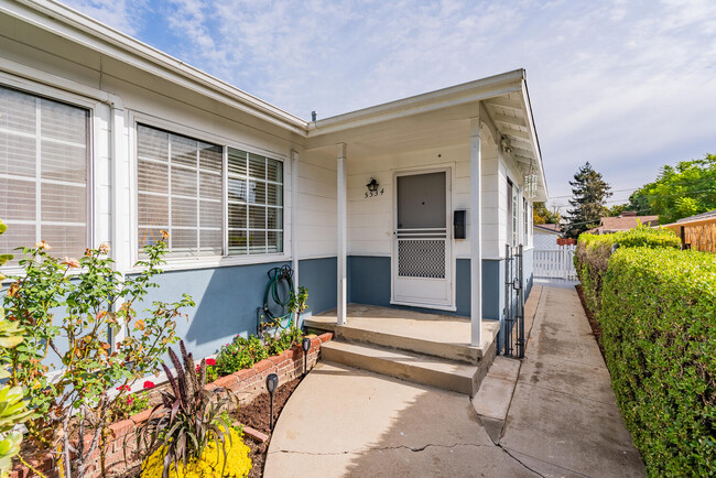 5534 Kester Ave, Unit 5534 in Sherman Oaks, CA - Building Photo - Building Photo