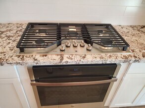 2204 Murphey Dr in Woodland, CA - Building Photo - Building Photo