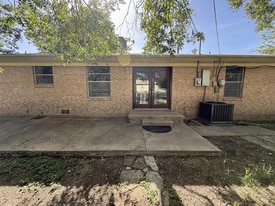 1204 S 7th St in Copperas Cove, TX - Building Photo