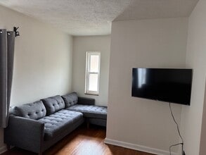 891 S Park Rd in Charleston, WV - Building Photo - Building Photo