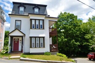 61 Mt Vernon St in Fitchburg, MA - Building Photo