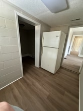 2715 Cole Rd in Winston-Salem, NC - Foto de edificio - Building Photo