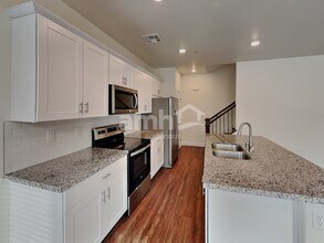 341 Seville Ave, Unit 6280-F in Henderson, NV - Building Photo - Building Photo