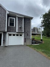 38 Freedom Trail Dr in Portsmouth, RI - Building Photo - Building Photo