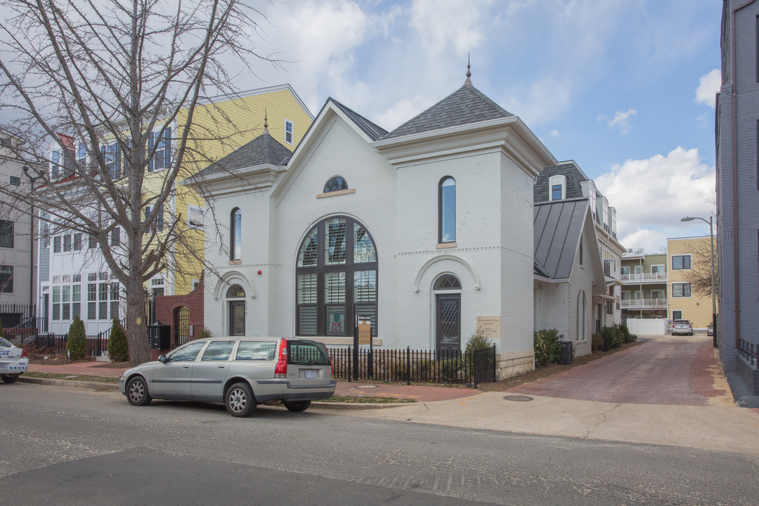 Morton Street Mews in Washington, DC - Foto de edificio