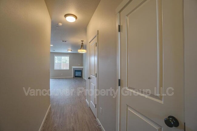 5809 NE 71st Ave in Vancouver, WA - Building Photo - Building Photo
