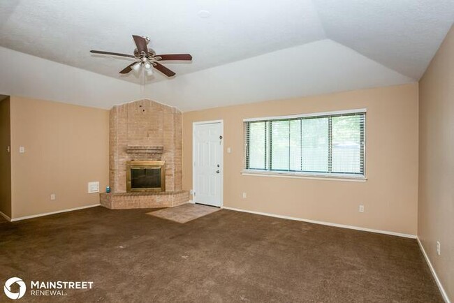 24018 Beaverwood Dr in Spring, TX - Building Photo - Building Photo