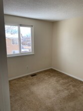 8526 S Flower St in Littleton, CO - Building Photo - Building Photo