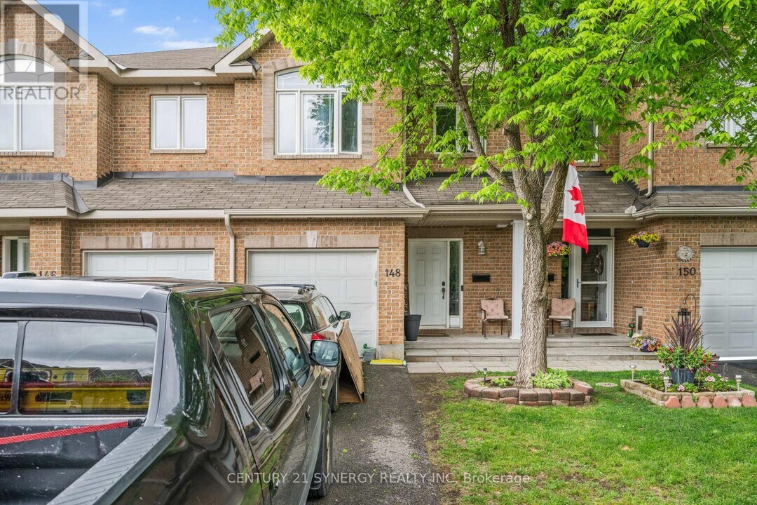 148 Talltree Crescent in Ottawa, ON - Building Photo