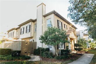 2000 Picardy Ct in Virginia Beach, VA - Building Photo - Building Photo