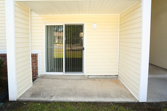 Bentree Apartments in Florence, SC - Building Photo - Interior Photo