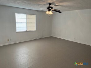 208 E Voelter Ave in Killeen, TX - Building Photo - Building Photo