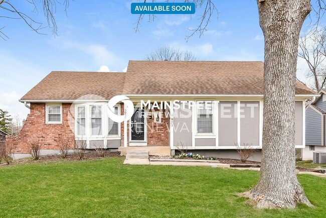 property at 3903 SW Linden Ln