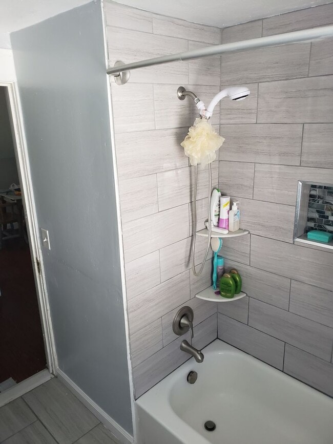 property at 8 Harding Pl