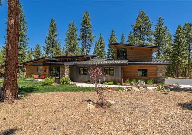property at 15556 Lois Ln