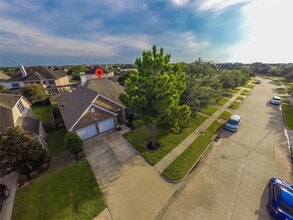 8847 Distant Woods Dr in Houston, TX - Building Photo - Building Photo