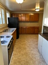 823 Cherry St in Oshkosh, WI - Building Photo - Building Photo