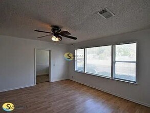 2266 Harvester St in Jacksonville, FL - Building Photo - Building Photo