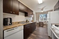 Asbury Place Apartments in Sacramento, CA - Building Photo - Building Photo