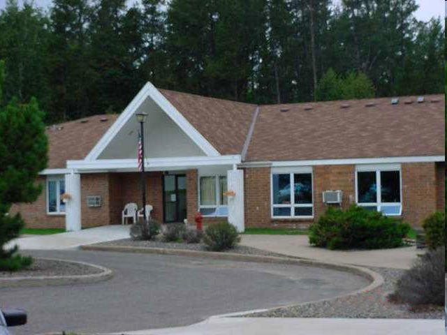 Oakcrest Manor II Apartments in Brainerd, MN - Building Photo