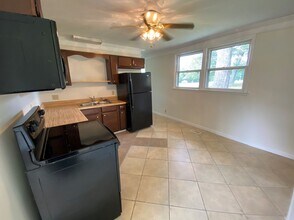 1502 Nichols Dr in Clarksville, TN - Building Photo - Building Photo