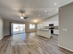 7358 E Nopal Ave in Mesa, AZ - Building Photo - Building Photo