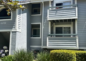 26758 Claudette St, Unit 427 in Santa Clarita, CA - Building Photo