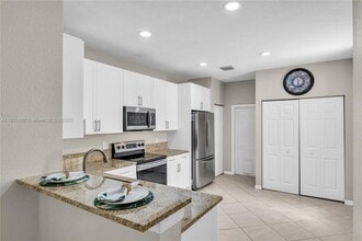 4137 Briar Ln in Weston, FL - Building Photo - Building Photo