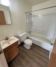 2103 4th Ave SE, Unit 12 in Aberdeen, SD - Building Photo - Building Photo