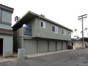 Garden Apartments in Oceanside, CA - Building Photo - Building Photo