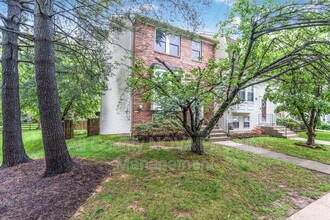 7612 Indian Hills Dr in Rockville, MD - Building Photo - Building Photo