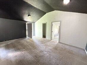 3132 NW 16th St in Oklahoma City, OK - Foto de edificio - Building Photo