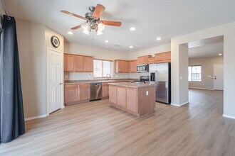 26197 W Potter Dr in Buckeye, AZ - Building Photo - Building Photo