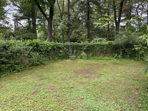 68-0 1 Wheatley Rd in Old Westbury, NY - Building Photo - Building Photo