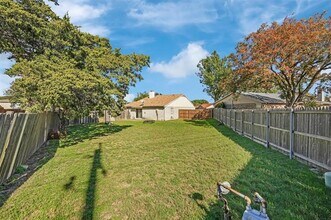 1011 Elk Grove Dr in Richardson, TX - Building Photo - Building Photo