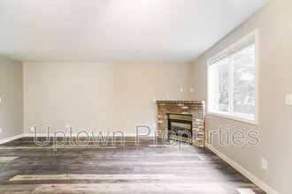 6133 SE Frances St in Hillsboro, OR - Building Photo - Building Photo