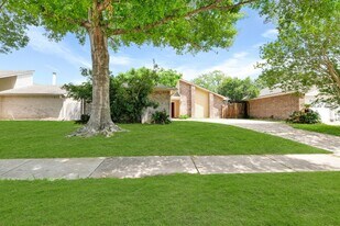 6607 Navidad Rd in Houston, TX - Building Photo