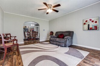 2614 Ivandell Ave in Dallas, TX - Foto de edificio - Building Photo
