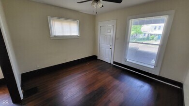323 N Rural St in Indianapolis, IN - Building Photo - Building Photo