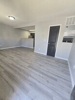 33 Osage Ridge Rd in Lake Ozark, MO - Building Photo