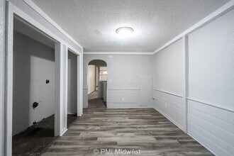 240 N Beville Ave in Indianapolis, IN - Foto de edificio - Building Photo