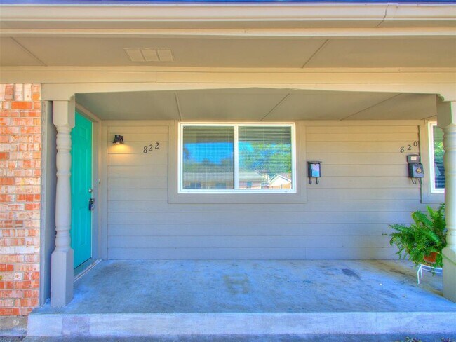 822 Russell Cir in Norman, OK - Building Photo - Building Photo