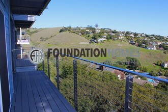 15 Corinthian Ct in Tiburon, CA - Building Photo - Building Photo