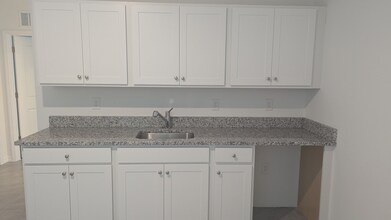 298 Eldron Blvd SE in Palm Bay, FL - Building Photo - Building Photo